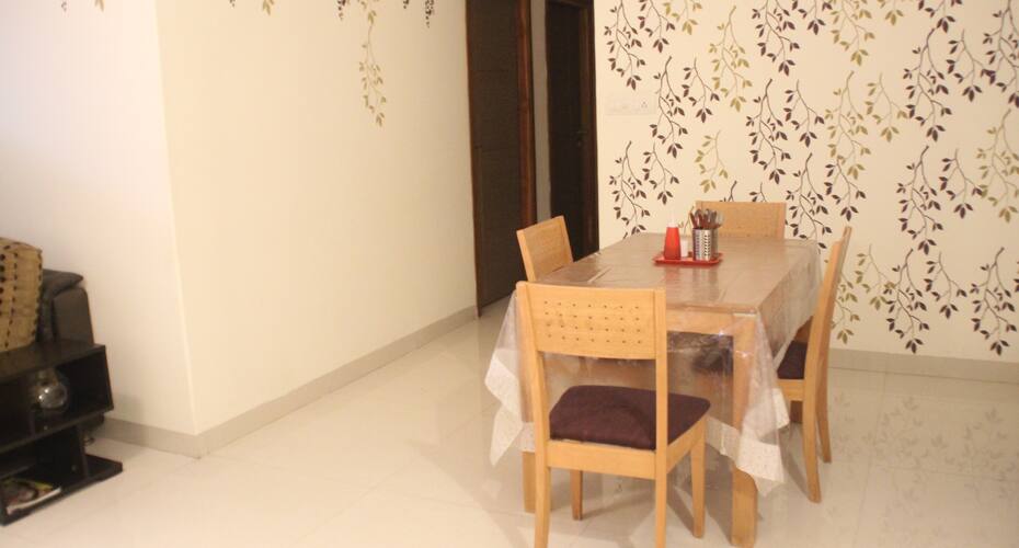 Serviced Apartment with Free Breakfast and Dinner, Mumbai 5