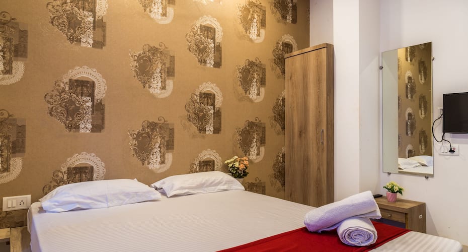 Well Furnished 4 BHK villa nestled in the beautiful valleys of Panchgani, Panchgani 3