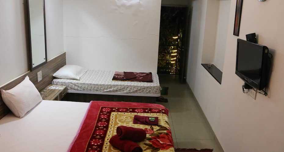 Family Room stay in a luxury resort, Panchgani 2