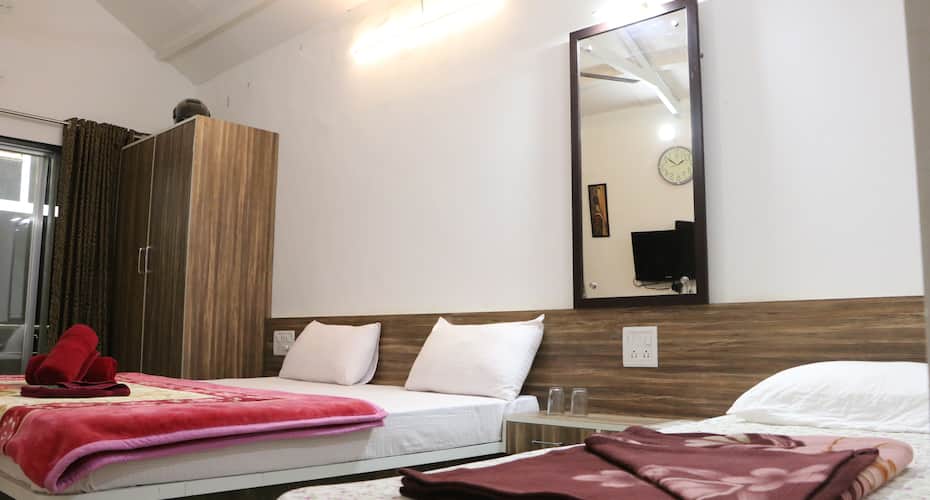 Family Room stay in a luxury resort, Panchgani 3