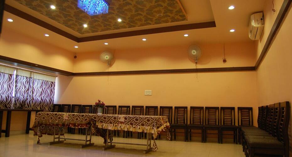 Hotel Jaipuria, Champa 5