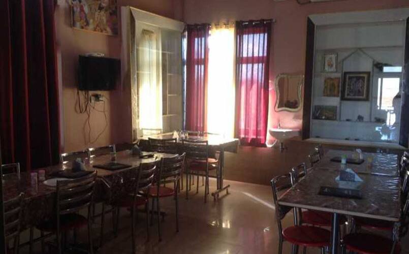 RADHIKA HOTEL & RESTURANT, Bundi 3