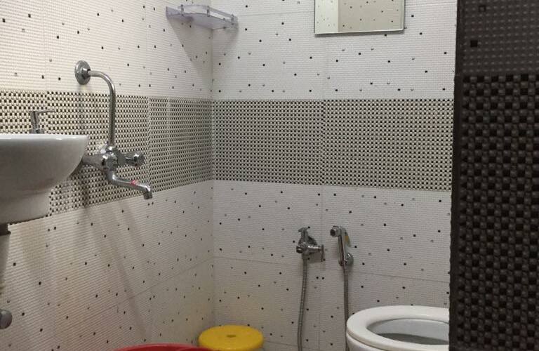 Farmhouse with Private Swimming Pool, Thane 4