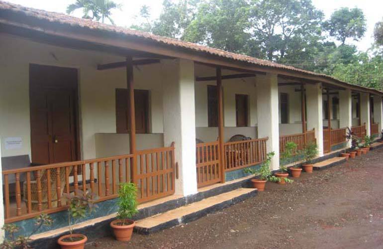 Double Bed Back Side NON A/C Room stay, Raigad 5