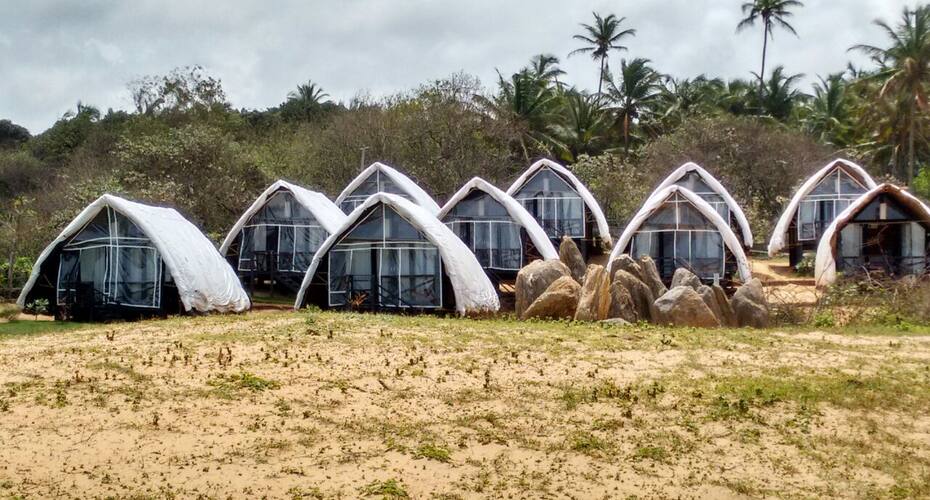 Sea facing Air-condition Luxury Cottage, Vengurla 3