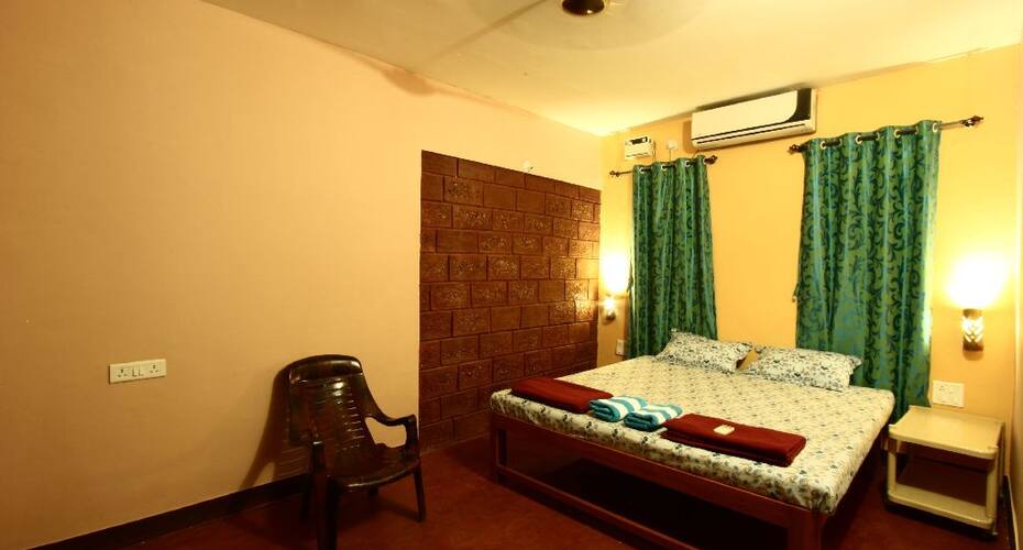 Standard AC room accommodation in a resort, Malvan 4