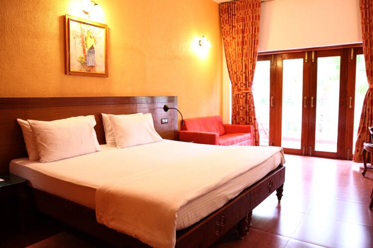 ROOMS IN APARTMENT, Kashid 2
