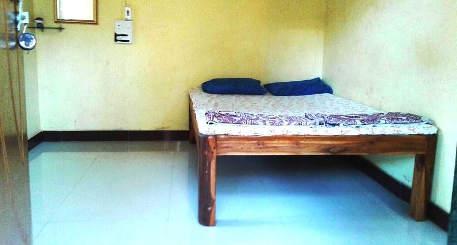 A/c Room stay, Dapoli 1