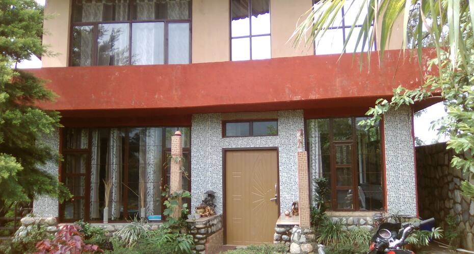 Garden and Hill View Villa Floor, Dehradun 2