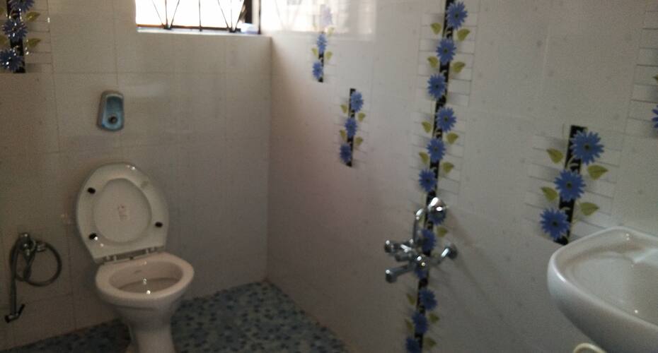 Nk Holiday apartment sernabatim, Goa 3