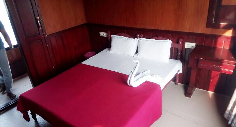 ssaffron house boat, Alleppey 1