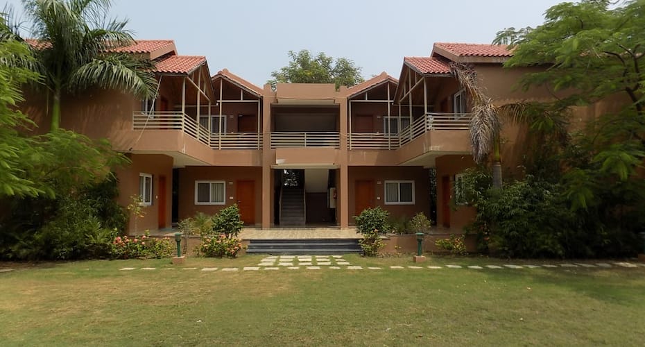 Palm Greens Club, Ahmedabad 2