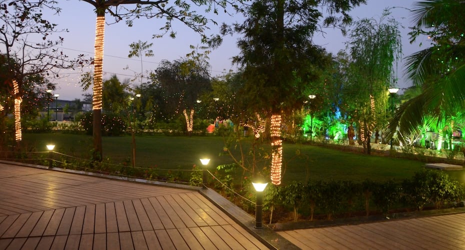 Palm Greens Club, Ahmedabad 4