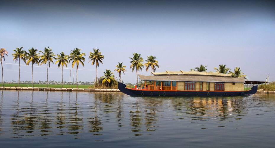 Rajadhani holidays houseboat 3, Kottayam 2