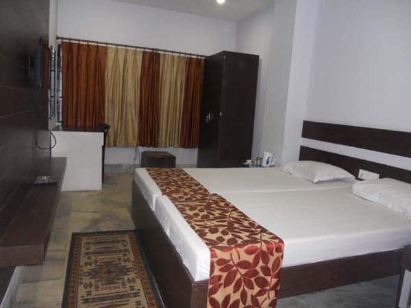 Hotel Arya Inn, Guwahati 3
