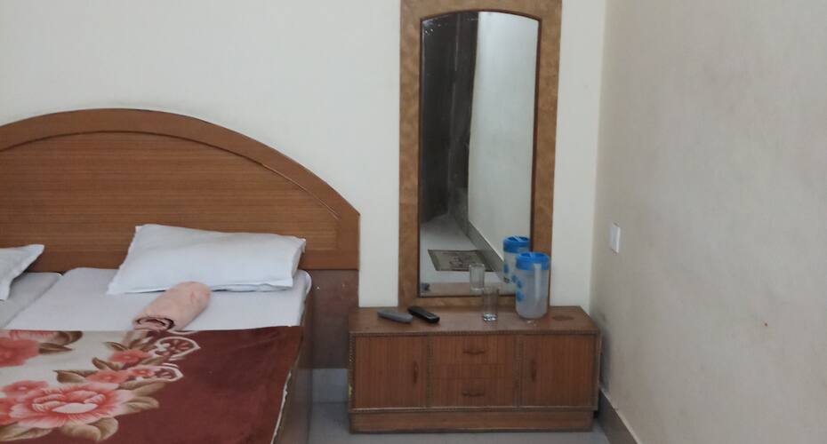 Hotel Rama, Srinagar Uk 4