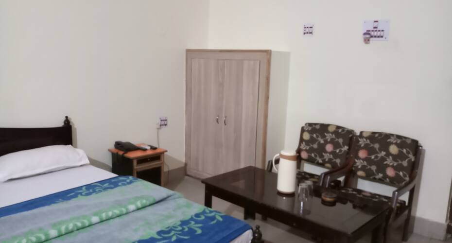 Shri Krishna Hotel & Restaurant, Chamoli 4