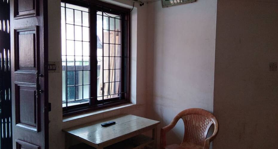 Krish Serviced Apartment 2BHK, Chennai 3