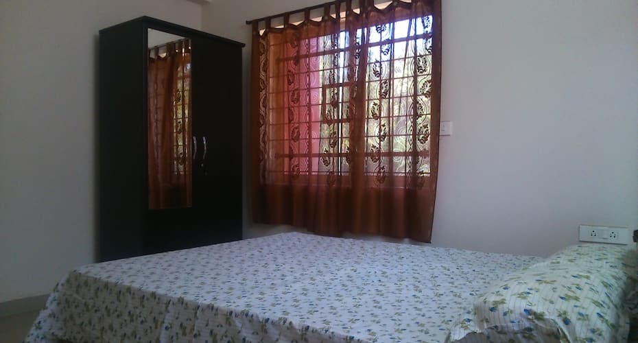 Gonsalves Dias Gates, Goa 3