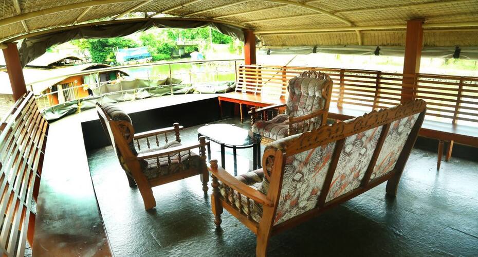 Rajadhani holidays houseboat 1, Kottayam 5
