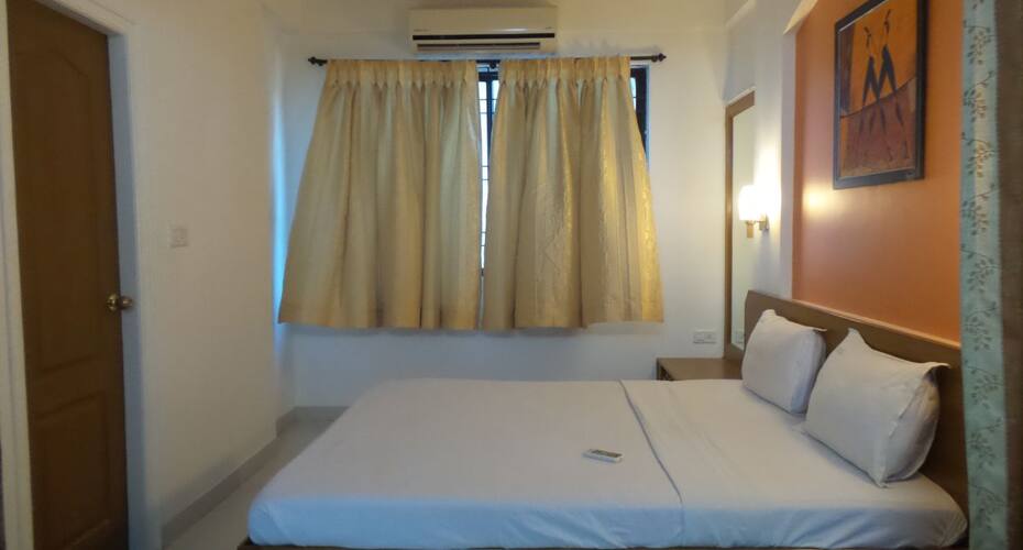 Lotus Super Deluxe, Goa, Goa 5