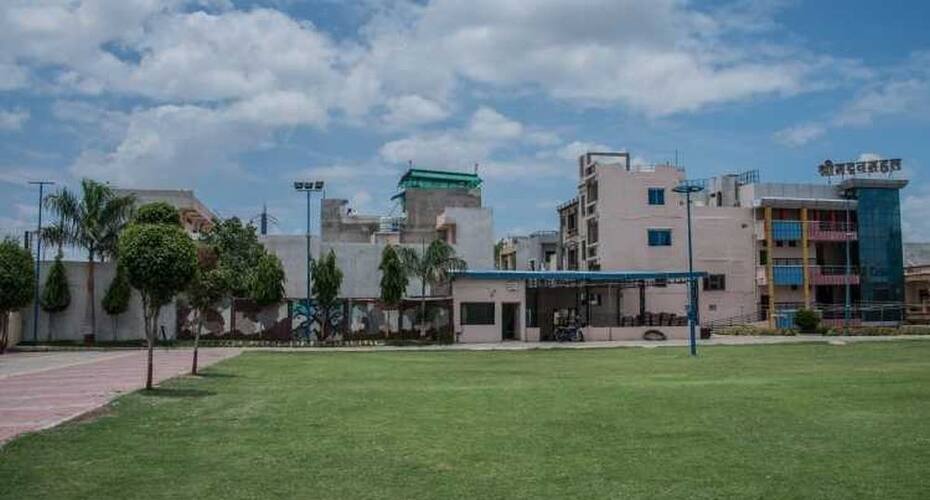 Shri Madan Mahal, Indore 2
