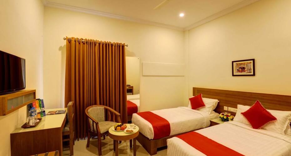 Floral Park Hotel, Kottayam 4
