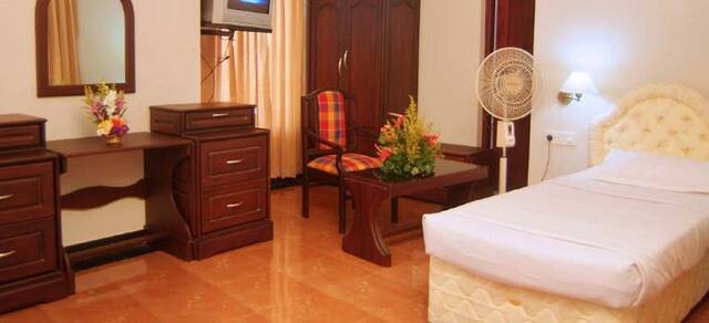 Hotel Bhagavath Gardens, Pathanamthitta 3