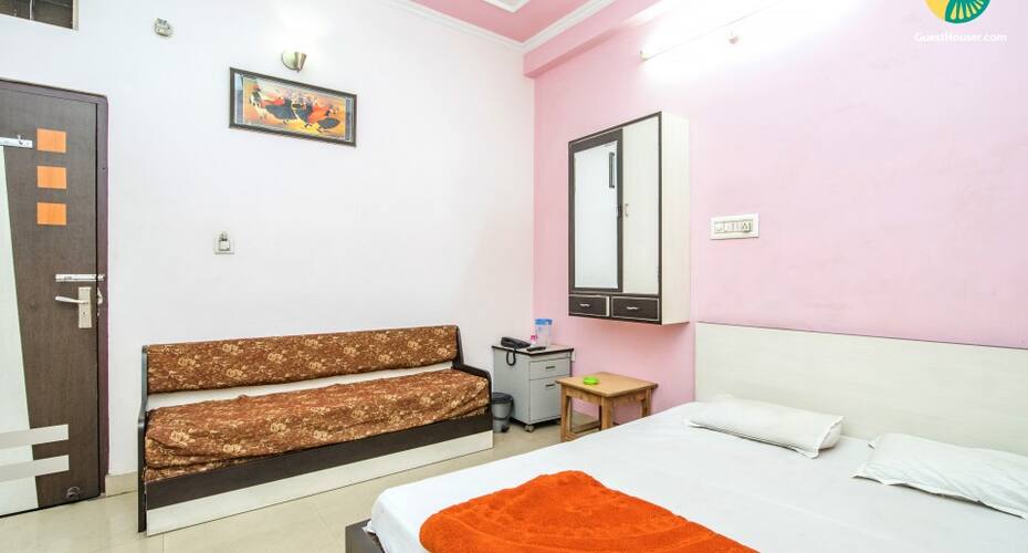 Cosy room for a reposeful stay, Jaipur 2