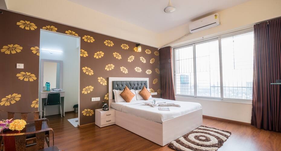 Contemporary Studio apartment near airport, Mumbai 2