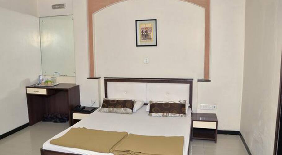 Room Maangta 211 @ Thane West, Mumbai 4