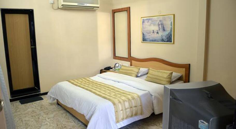 Room Maangta 211 @ Thane West, Mumbai 5