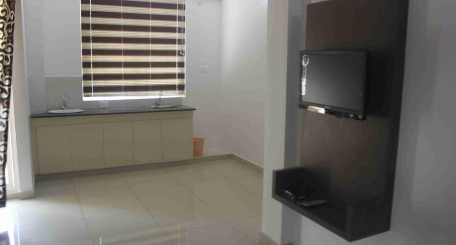 VR Inn Service Apartments, Kochi 3
