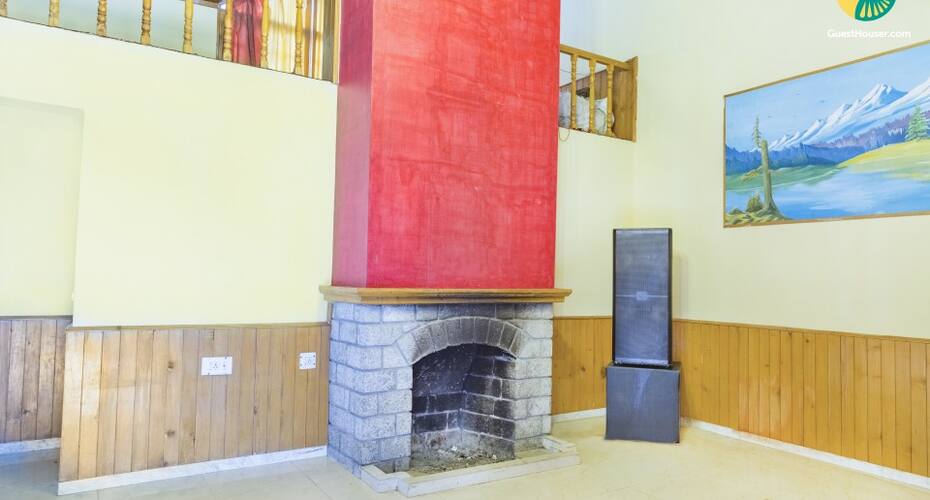Well-appointed abode for backpackers, 750 m from  Van Vihar, Manali 5