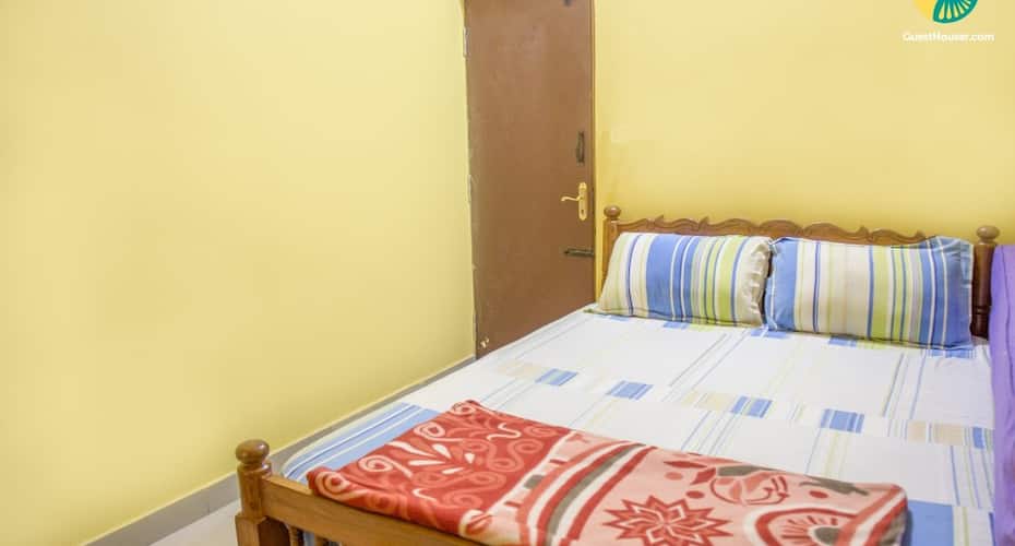 Four rooms for twelve, perfect for budget travellers, Madikeri 5