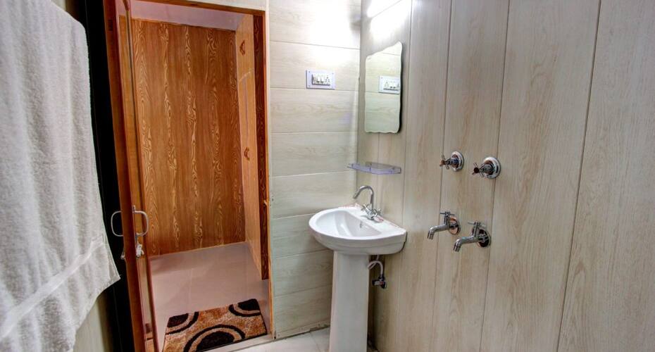 Hotel Shivalya, Manali 3