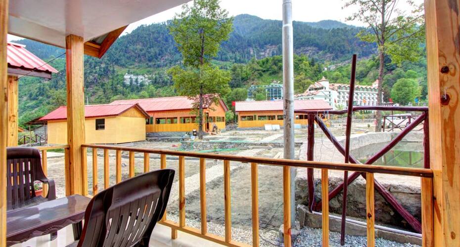Hotel Shivalya, Manali 4
