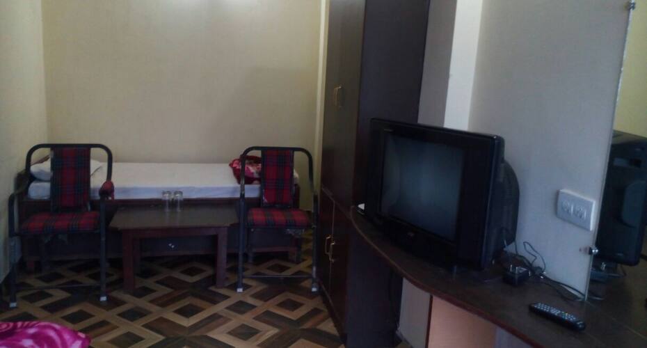 Hotel Sandhyana Niwas, Kangra 5