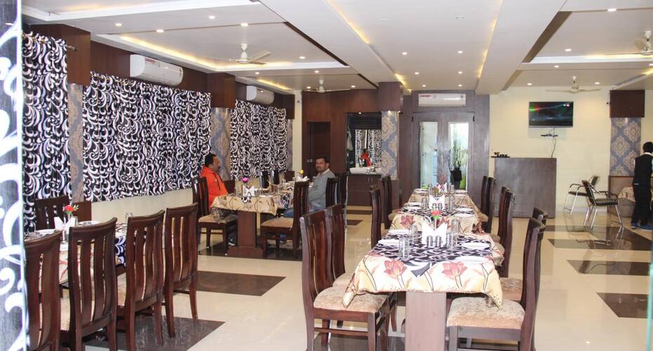 Hotel Yashraj Sihora, Jabalpur 3