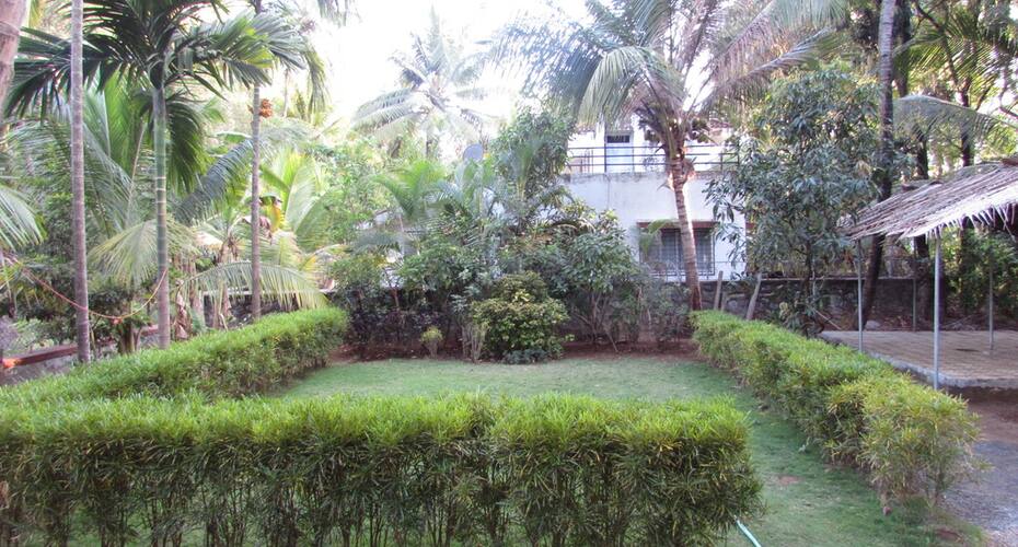 Niwant Holiday Home, Alibaug 4