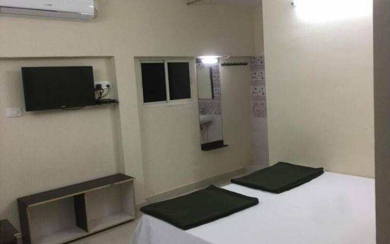 Sri Sai Lodge A/C, Ongole 4