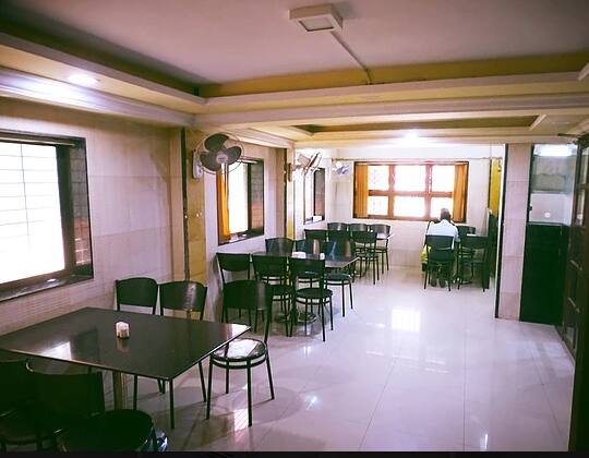 Hotel Arya Lodging & Restaurant, Mahad 5