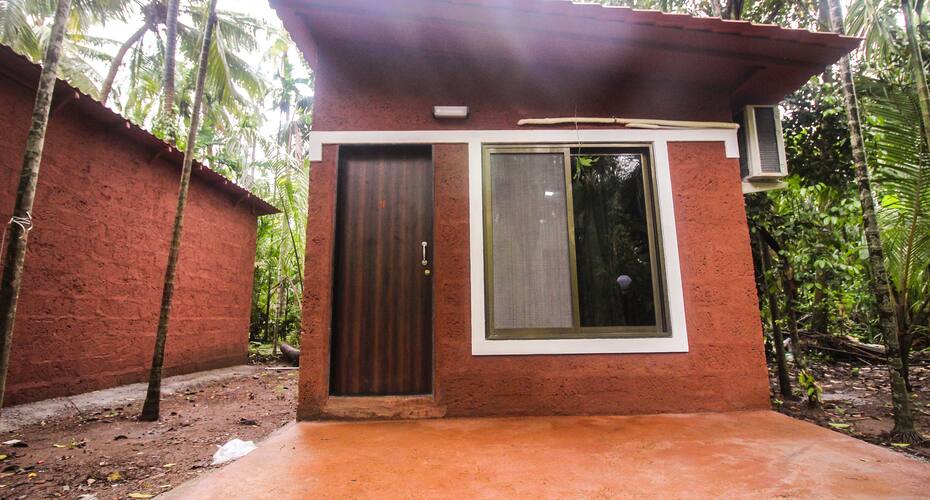 Konkan Serene Homestay Dapoli Dapoli Price Reviews Photos Address Homestays are rs 1,000 to rs 1,500 cheaper than hotels, but such local arrangement is better only during winter as there are very few airconditioned huts or rooms available.