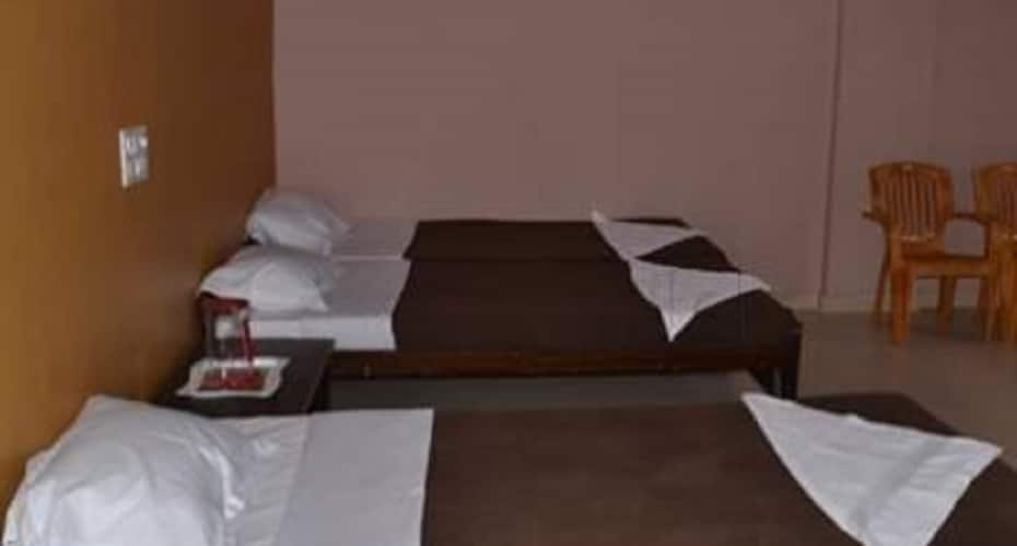 Kanyakumari Lodge,Chikmagalur, Chikmaglur 3