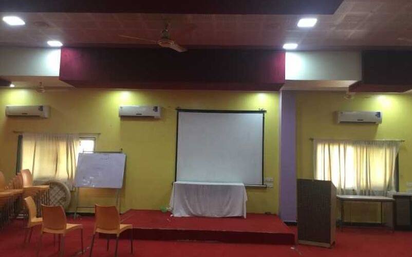 Megh Malhar Ac Lodge Osmanabad, Osmanabad 4