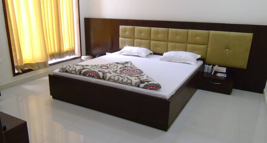 Hotel Pankaj, Chintpurni 5