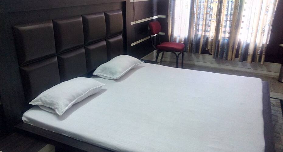 Hotel Trumpets, Amritsar 1