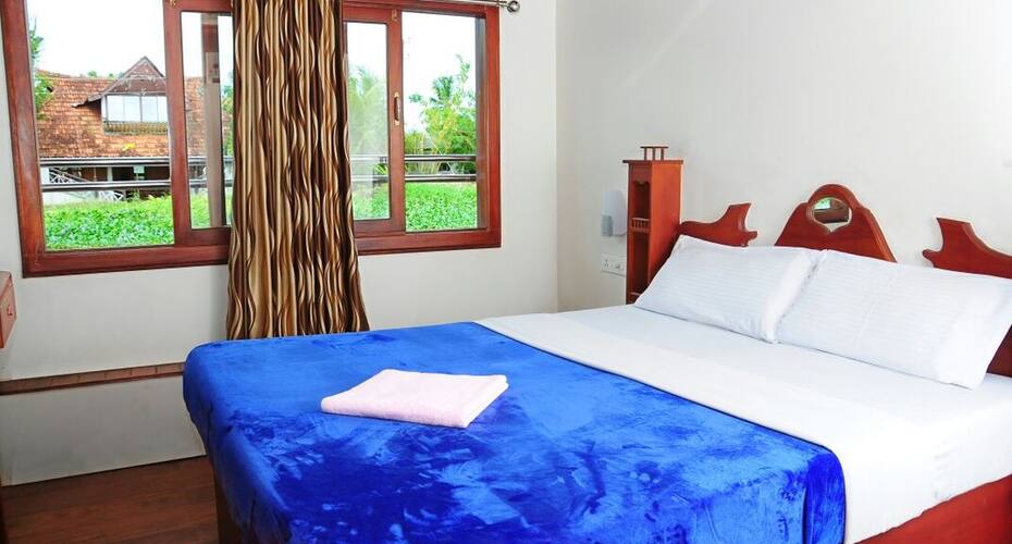 chittadil house boat 1, Alleppey 3
