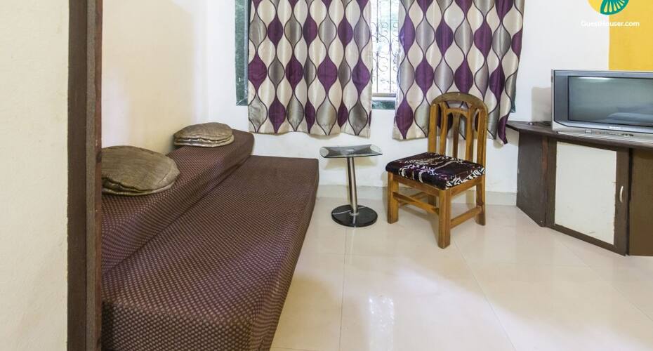 Cheerful stay for three, 3 km from Anjuna beach, Goa 5