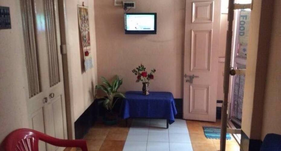 Siam Guest House, Shirdi 3